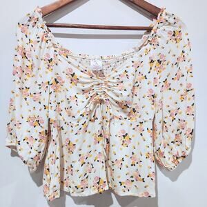 No Boundaries Cream Floral Coquette Milk Maid Cropped Y2K Top Size Medium